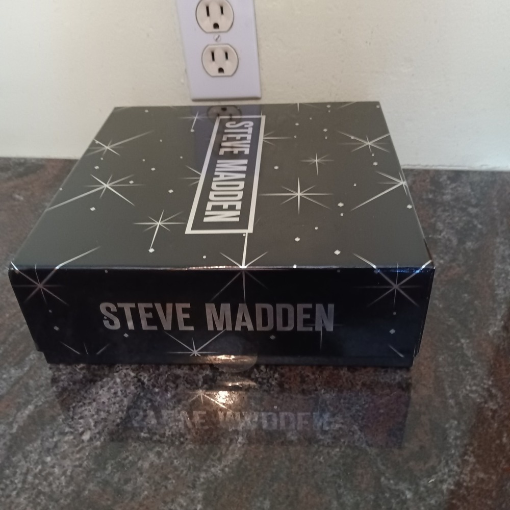 Steve Madden 3-Pc Gift Set Belt Bag + 2 Pouches Coin Purse Earbud Case Black New - Picture 6 of 11